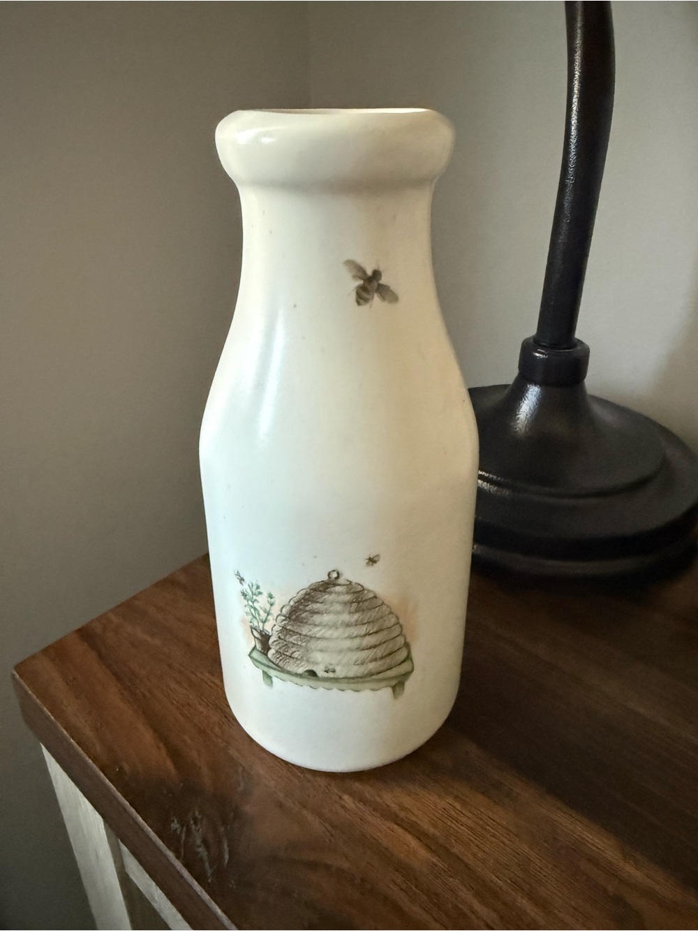 Vintage Pfaltzgraff Naturewood Milk Bottle Vase Beehive Bee USA